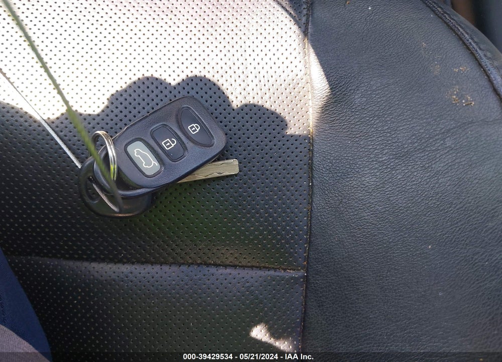 2011 HYUNDAI ELANTRA TOURING SE VIN: KMHDC8AE6BU118191