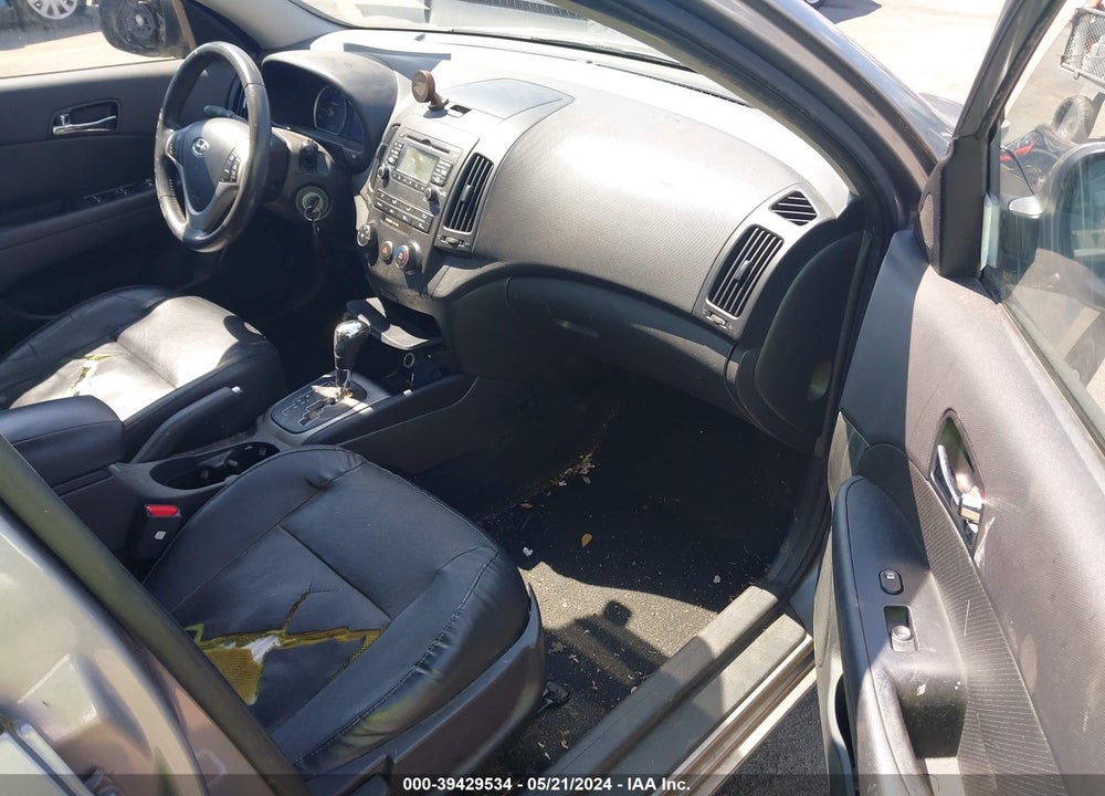 2011 HYUNDAI ELANTRA TOURING SE VIN: KMHDC8AE6BU118191