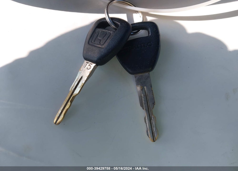 1999 HONDA ACCORD LX VIN: JHMCG5645XC031042