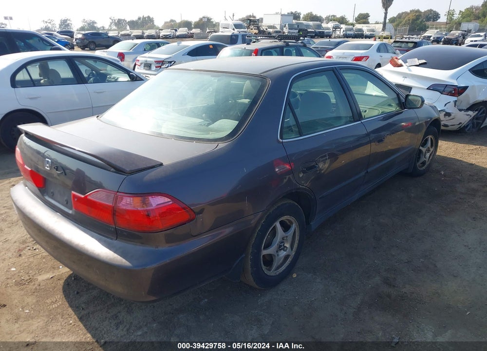 1999 HONDA ACCORD LX VIN: JHMCG5645XC031042