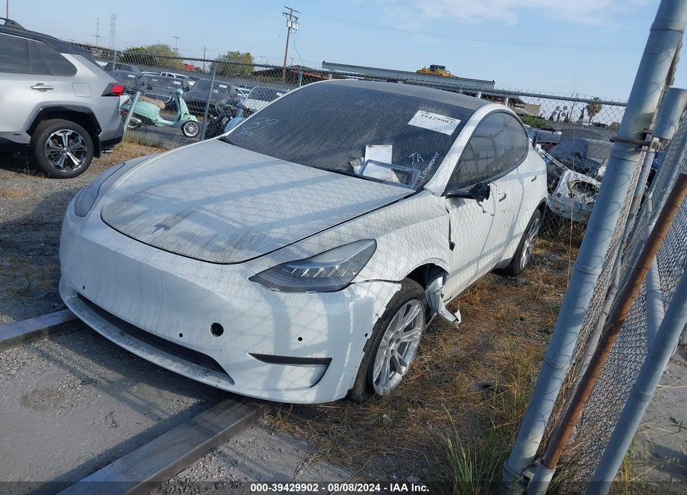 2021 TESLA MODEL Y LONG RANGE DUAL MOTOR ALL-WHEEL DRIVE VIN: 5YJYGDEE1MF213038