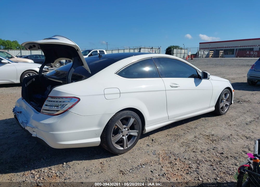 2014 MERCEDES-BENZ C 250 VIN: WDDGJ4HB9EG174503