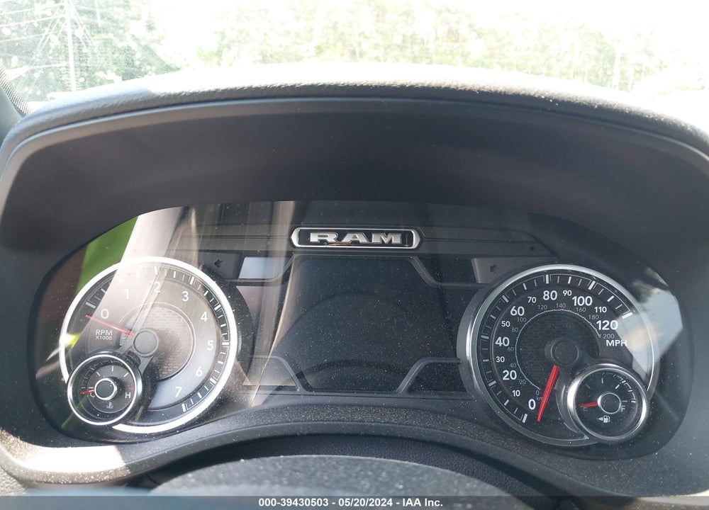 2021 RAM 1500 BIG HORN QUAD CAB 4X2 6'4 BOX VIN: 1C6RREBT2MN610273