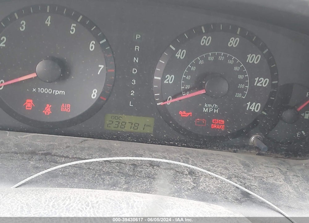 2004 HYUNDAI ELANTRA GLS/GT VIN: KMHDN46D64U732910