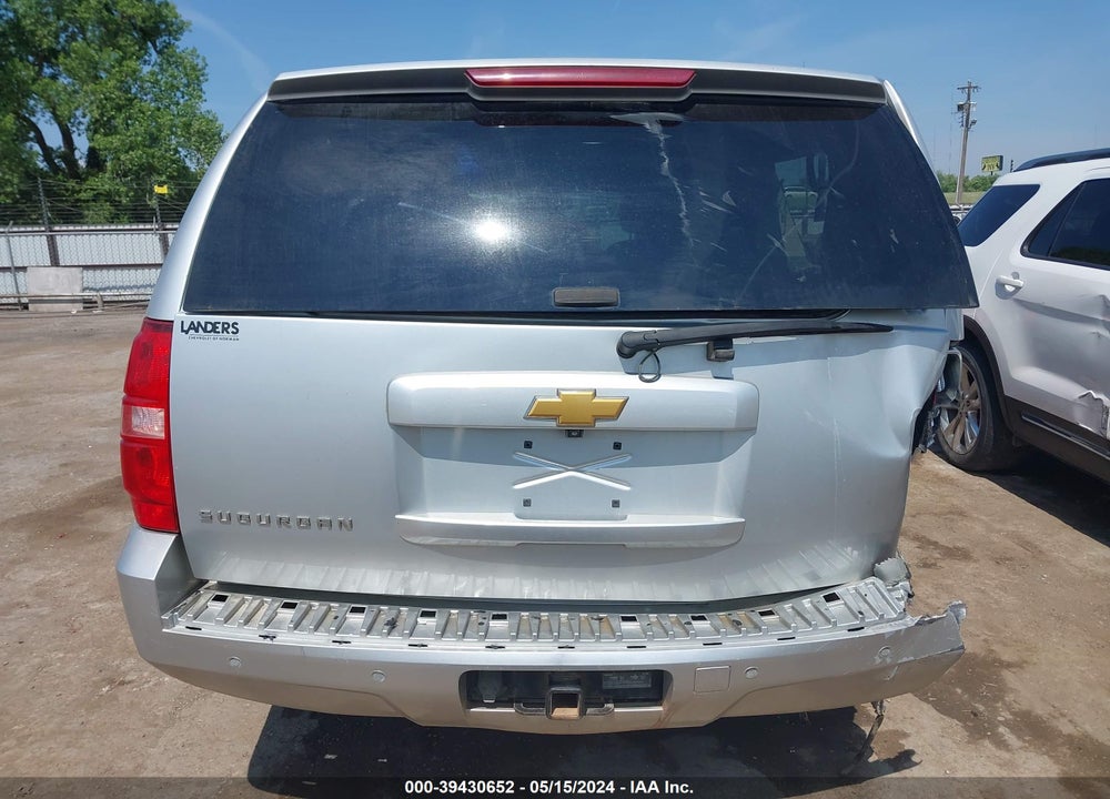 2013 CHEVROLET SUBURBAN 1500 LT VIN: 1GNSCJE05DR100442