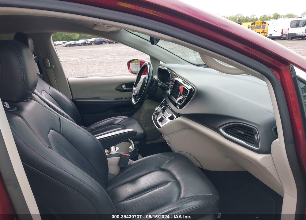 2019 CHRYSLER PACIFICA TOURING L VIN: 2C4RC1BG9KR700641