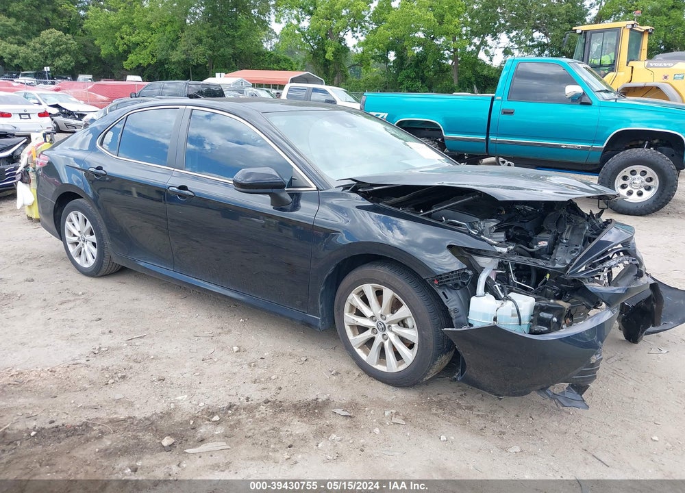2020 TOYOTA CAMRY LE VIN: 4T1C11AKXLU335968