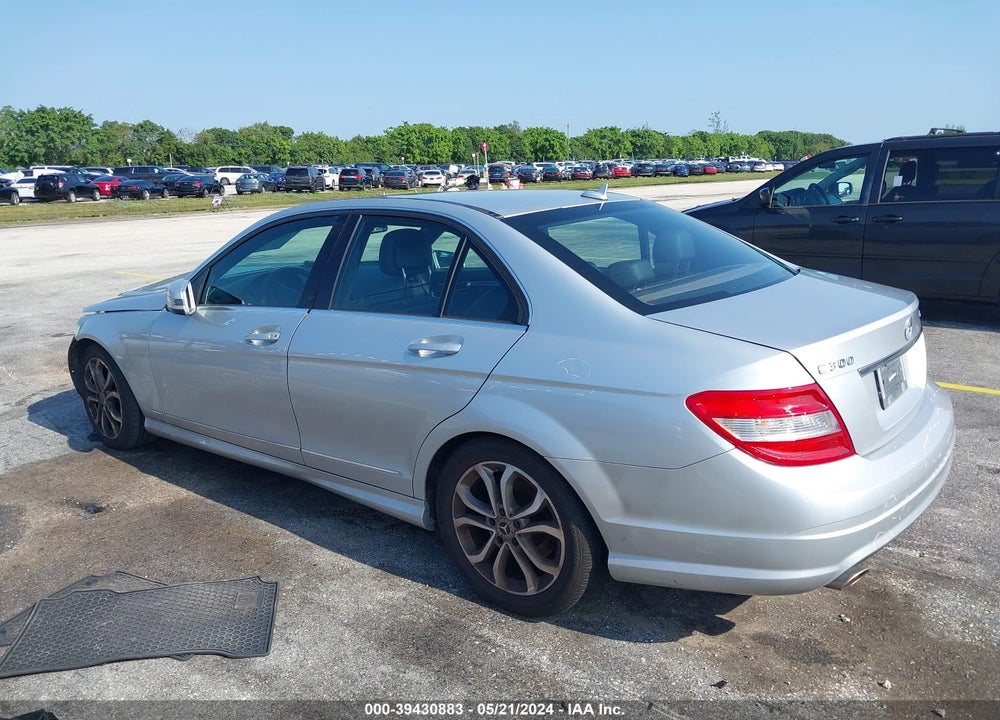 2010 MERCEDES-BENZ C 300 LUXURY 4MATIC/SPORT 4MATIC VIN: WDDGF8BB7AR092365