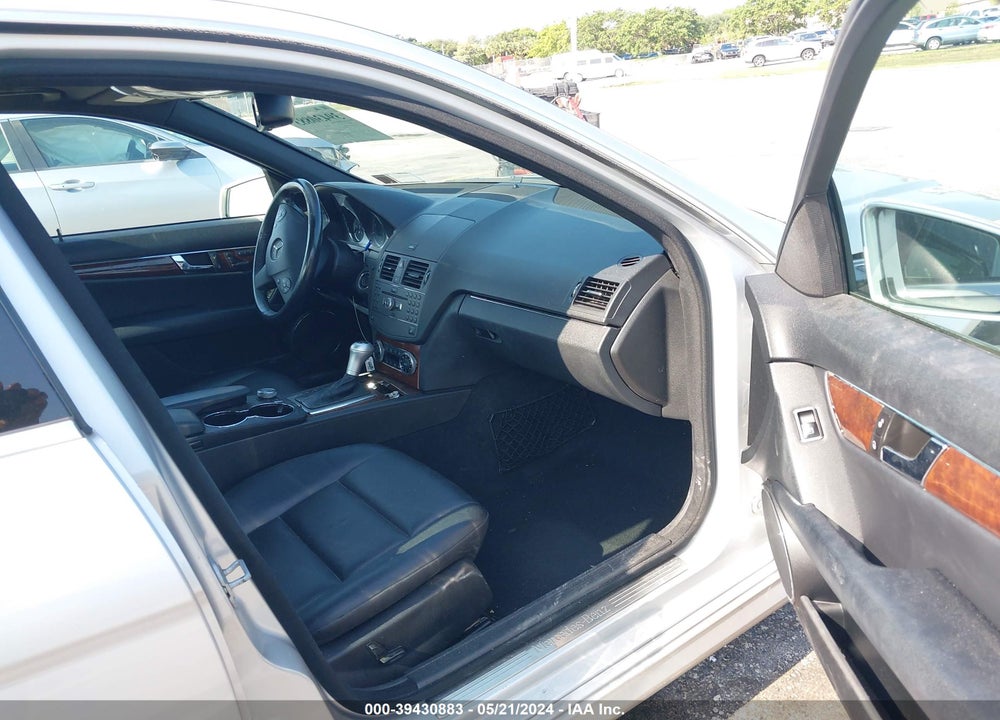2010 MERCEDES-BENZ C 300 LUXURY 4MATIC/SPORT 4MATIC VIN: WDDGF8BB7AR092365