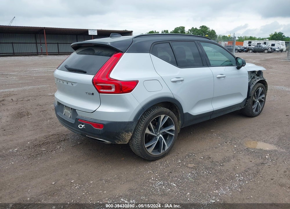 2020 VOLVO XC40 T5 R-DESIGN VIN: YV4162UMXL2190004