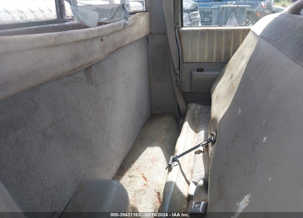 1992 CHEVROLET S TRUCK S10 VIN: 1GCCS14R3N8142163