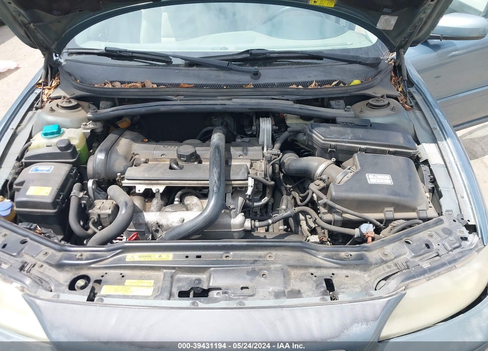 2005 VOLVO S60 2.5T VIN: YV1RS592052440518