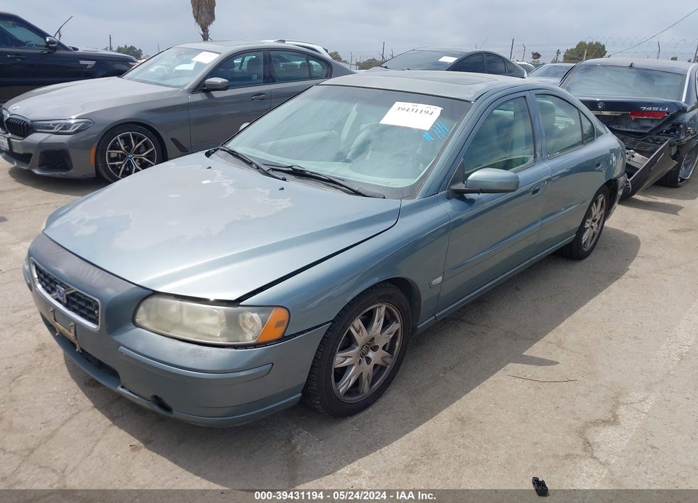 2005 VOLVO S60 2.5T VIN: YV1RS592052440518