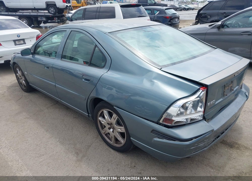 2005 VOLVO S60 2.5T VIN: YV1RS592052440518