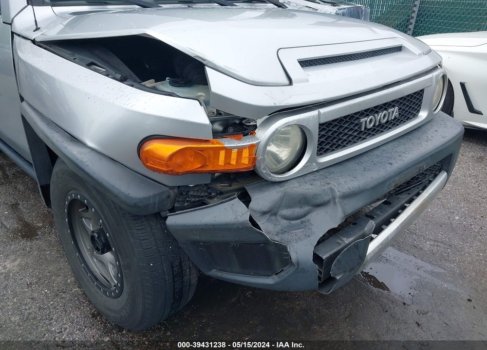 2007 TOYOTA FJ CRUISER VIN: JTEBU11F370021274