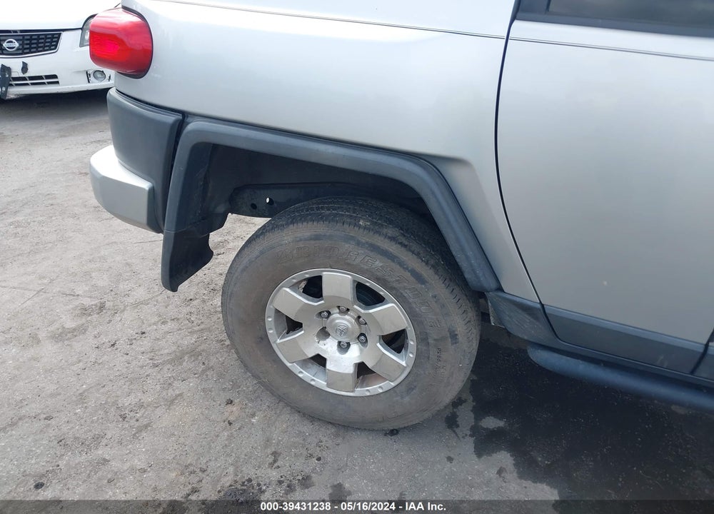 2007 TOYOTA FJ CRUISER VIN: JTEBU11F370021274