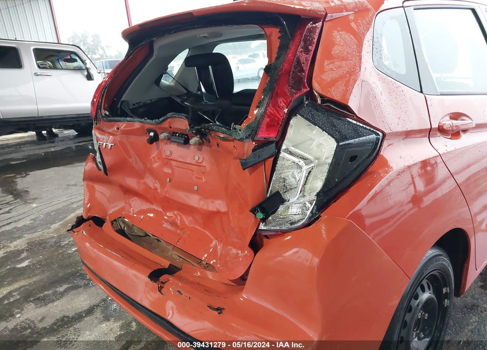 2019 HONDA FIT LX VIN: 3HGGK5H48KM713596