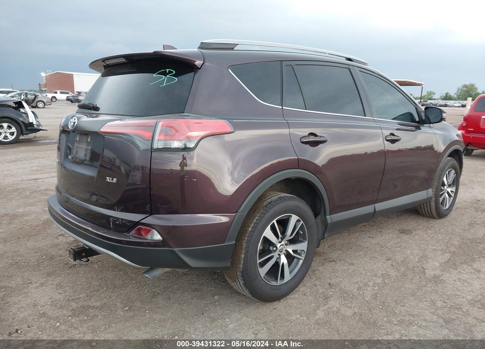 2018 TOYOTA RAV4 XLE VIN: 2T3WFREV1JW517046