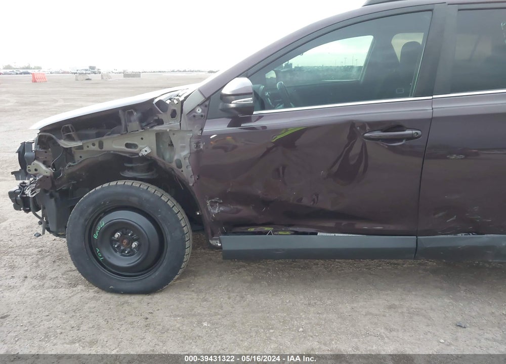 2018 TOYOTA RAV4 XLE VIN: 2T3WFREV1JW517046