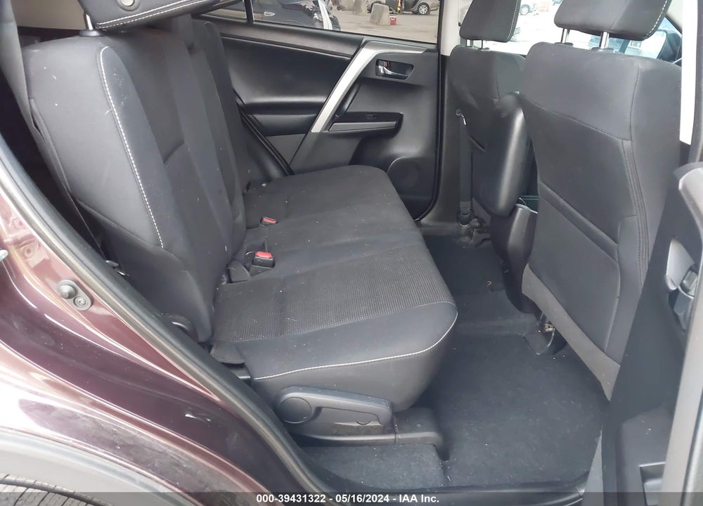 2018 TOYOTA RAV4 XLE VIN: 2T3WFREV1JW517046