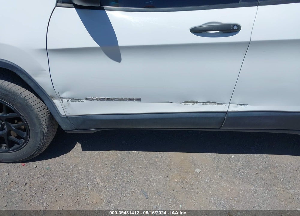 2015 JEEP CHEROKEE SPORT VIN: 1C4PJMAB0FW524001