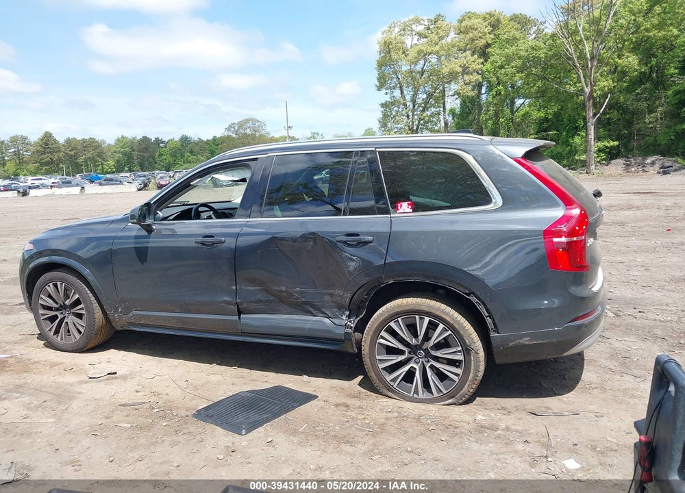 2022 VOLVO XC90 T5 MOMENTUM 7 PASSENGER VIN: YV4102PK7N1846115