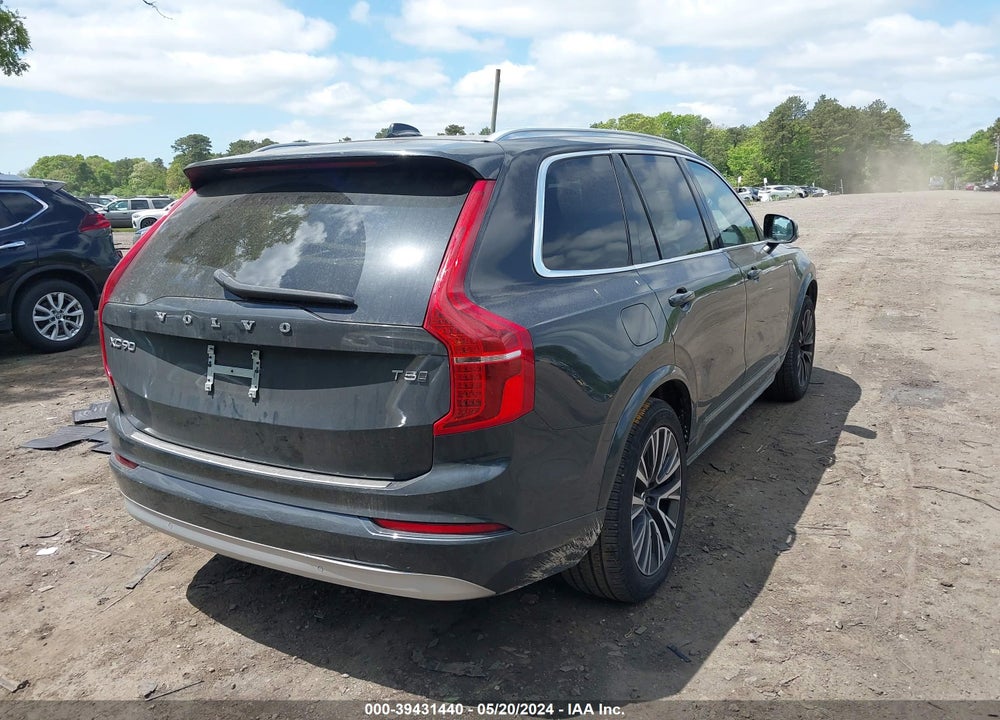 2022 VOLVO XC90 T5 MOMENTUM 7 PASSENGER VIN: YV4102PK7N1846115