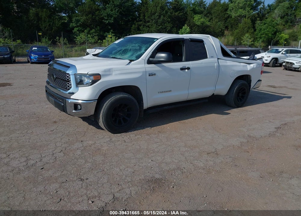 2018 TOYOTA TUNDRA SR5 5.7L V8 VIN: 5TFUW5F19JX773054