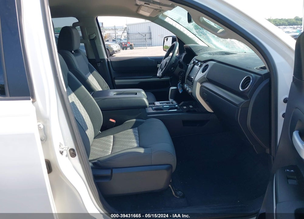 2018 TOYOTA TUNDRA SR5 5.7L V8 VIN: 5TFUW5F19JX773054