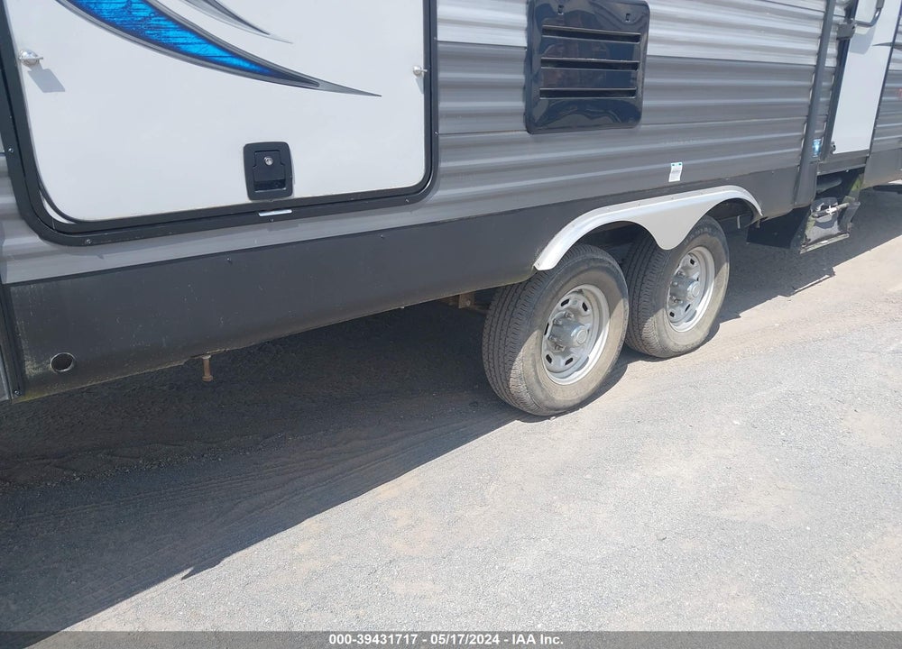 2018 FOREST RIVER CATALINA VIN: 5ZT2CAUB1JX012733