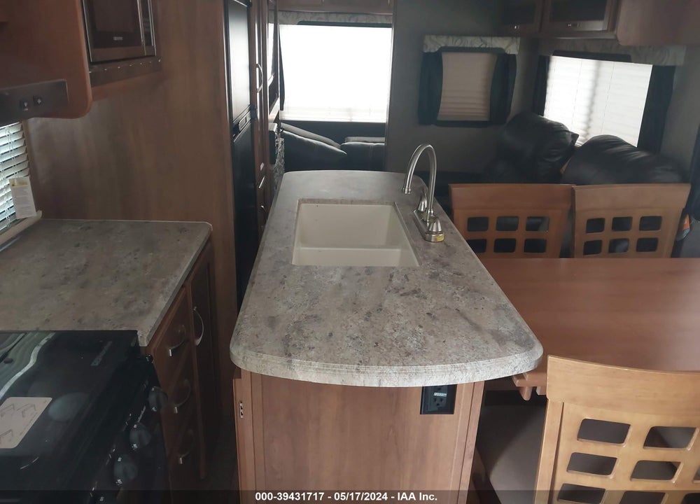 2018 FOREST RIVER CATALINA VIN: 5ZT2CAUB1JX012733