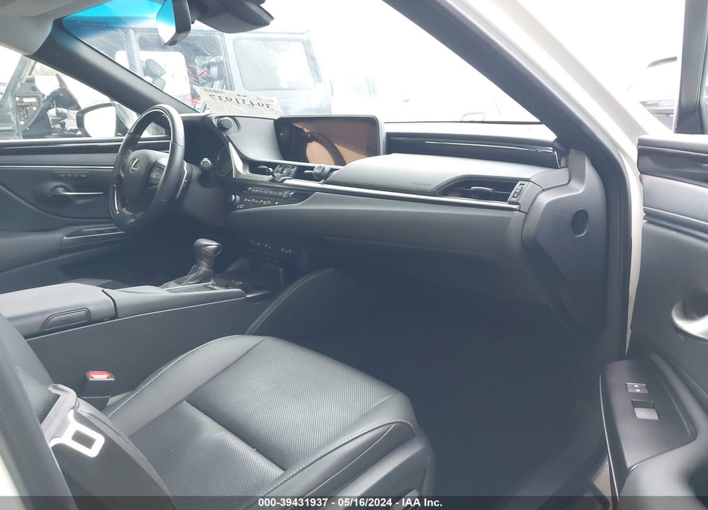 2019 LEXUS ES 300H VIN: JTHB21B13K2030386