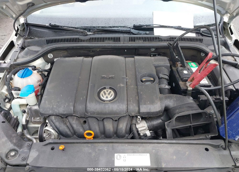 2011 VOLKSWAGEN JETTA 2.5L SE VIN: 3VWDX7AJ0BM386414