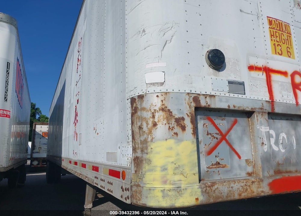 1984 FRUEHAUF --- VIN: 1H2V04529EH008296