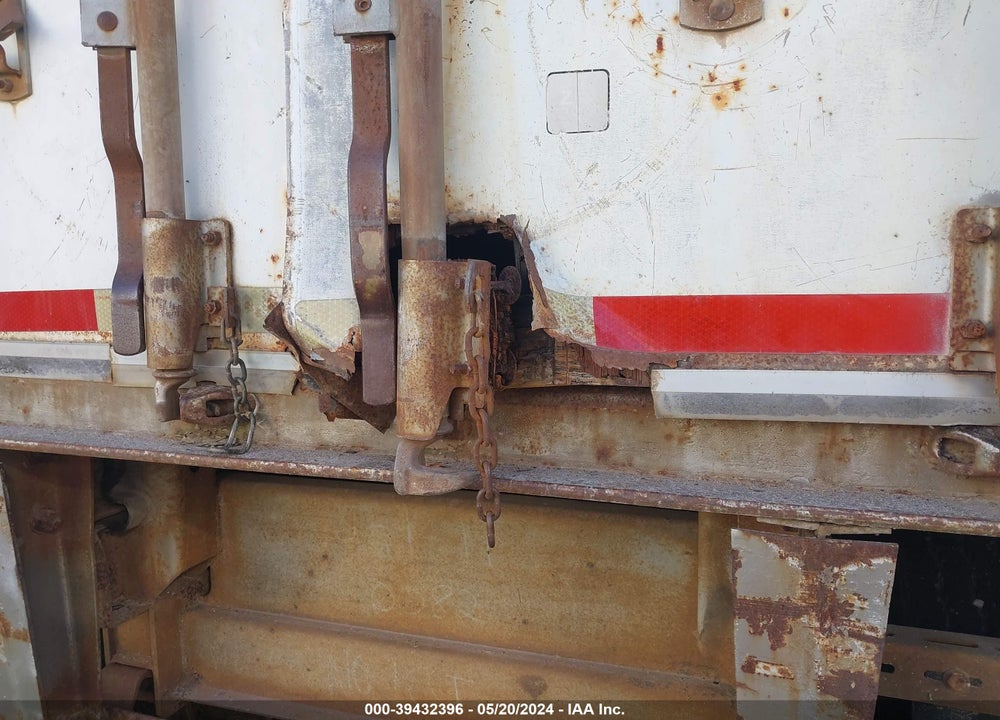 1984 FRUEHAUF --- VIN: 1H2V04529EH008296