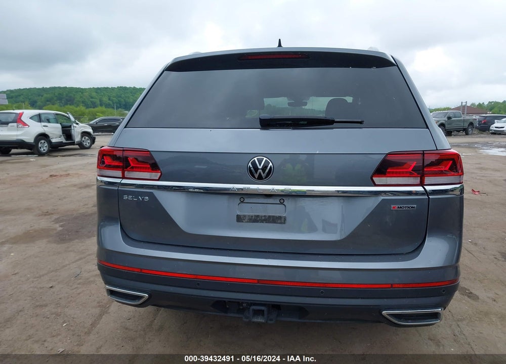 2021 VOLKSWAGEN ATLAS VIN: 1V2BR2CA0MC513847