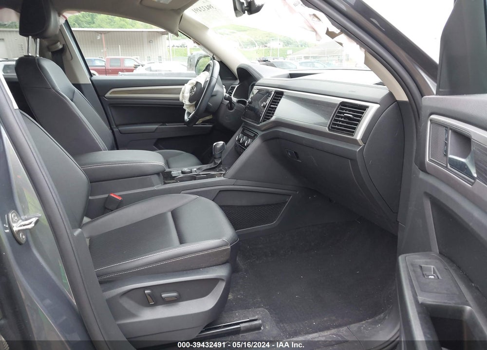 2021 VOLKSWAGEN ATLAS VIN: 1V2BR2CA0MC513847