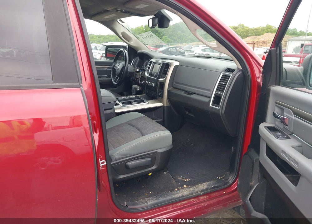 2013 RAM 1500 BIG HORN VIN: 1C6RR7GT7DS677053