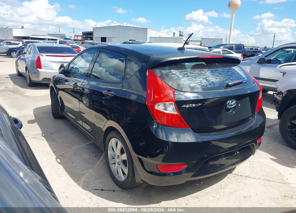 2014 HYUNDAI ACCENT SE VIN: KMHCU5AE1EU188130