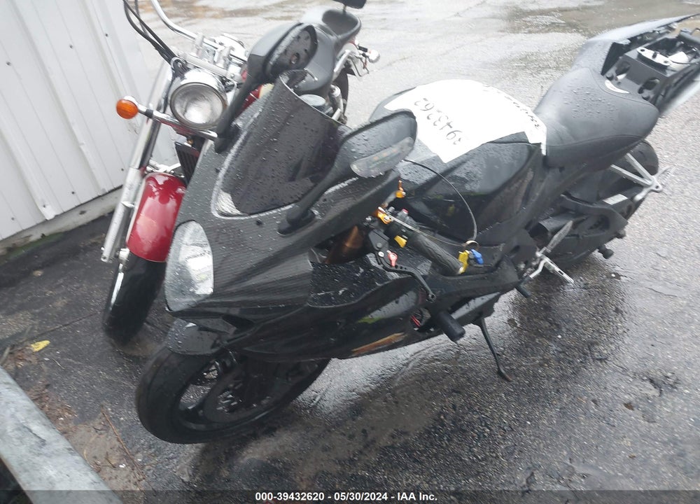2007 SUZUKI GSX-R1000 VIN: JS1GT77A472101953