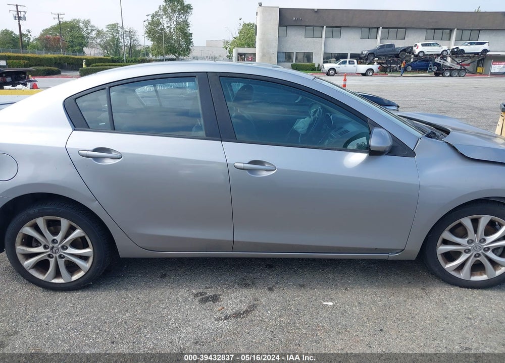 2011 MAZDA 3 S GRAND TOURING VIN: JM1BL1W65B1402000