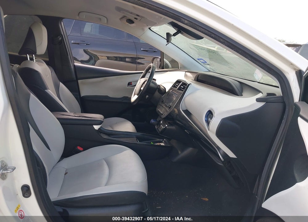 2016 TOYOTA PRIUS THREE TOURING VIN: JTDKARFU8G3027041