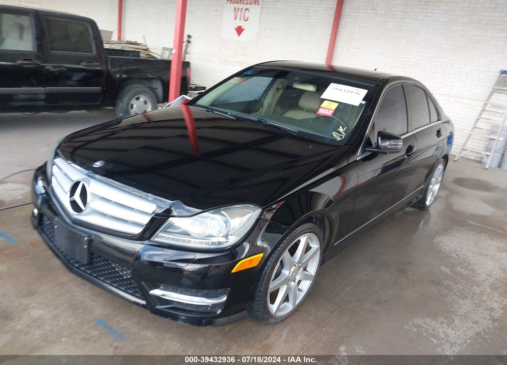 2013 MERCEDES-BENZ C 350 SPORT VIN: WDDGF5HB0DA821797