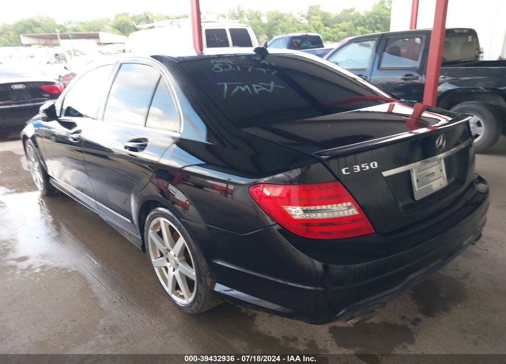 2013 MERCEDES-BENZ C 350 SPORT VIN: WDDGF5HB0DA821797