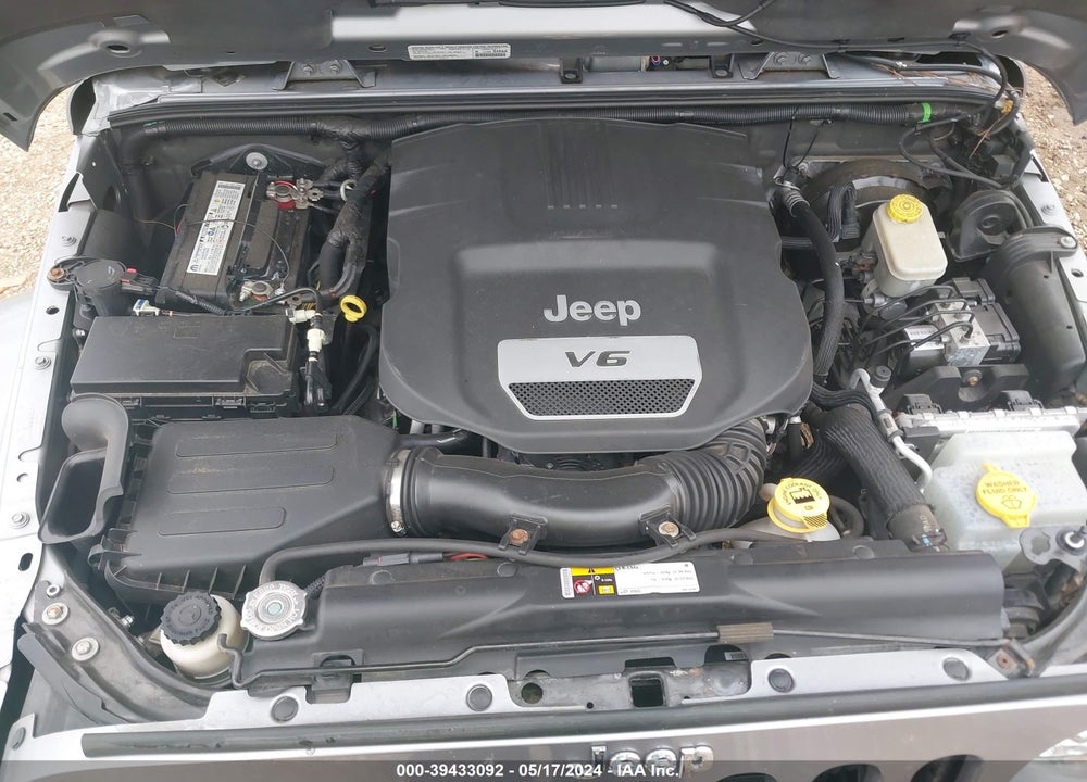2014 JEEP WRANGLER UNLIMITED SAHARA VIN: 1C4HJWEG7EL188160