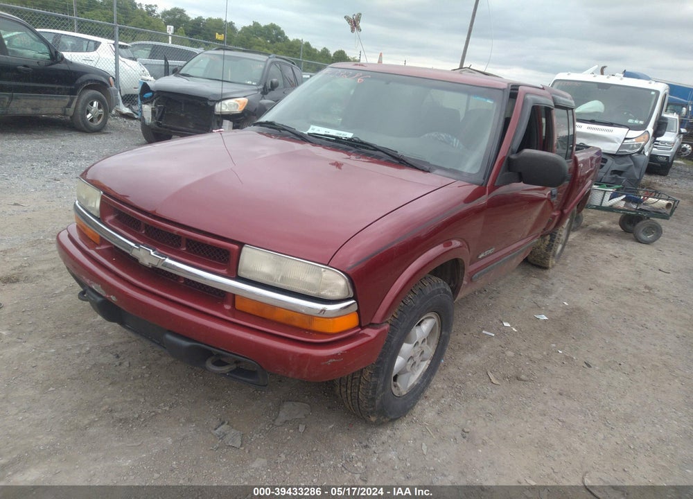 2003 CHEVROLET S-10 LS VIN: 1GCDT13XX3K178353