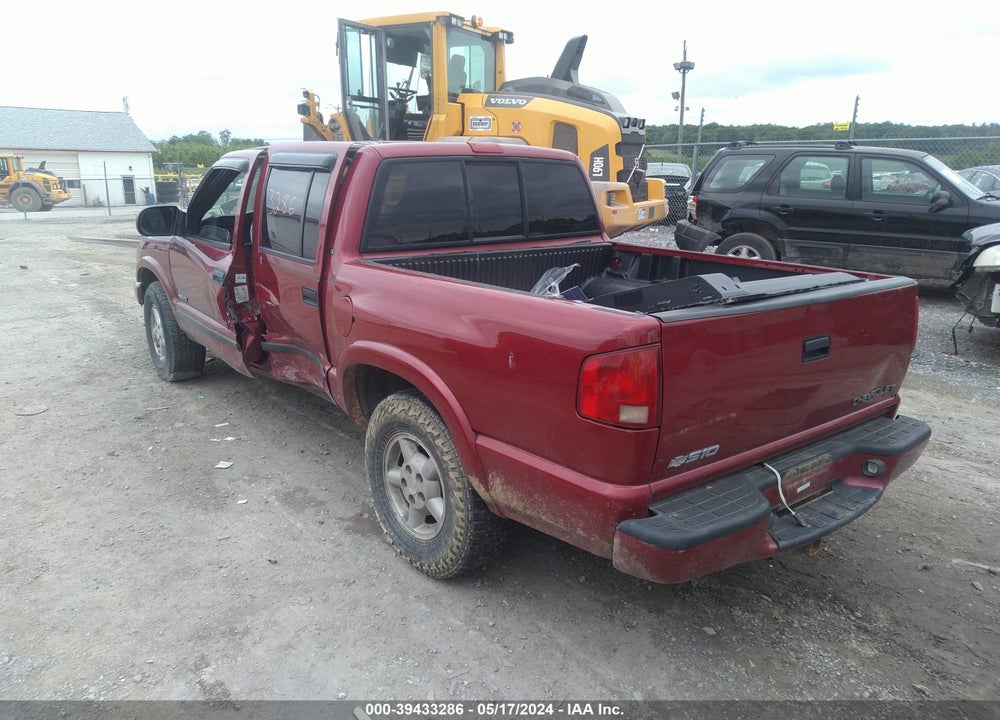 2003 CHEVROLET S-10 LS VIN: 1GCDT13XX3K178353