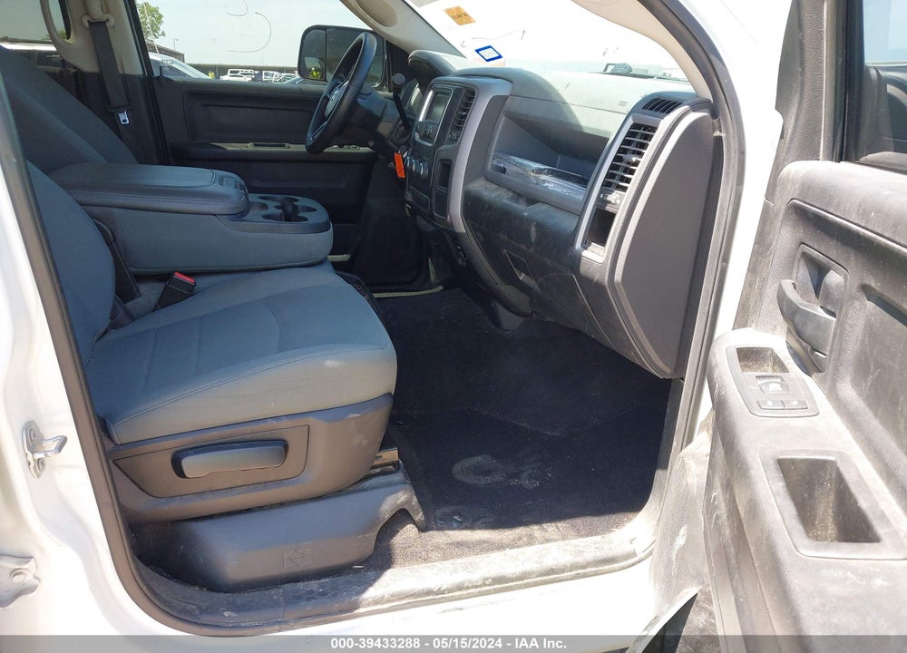 2018 RAM 2500 VIN: 3C6UR4CLXJG104942
