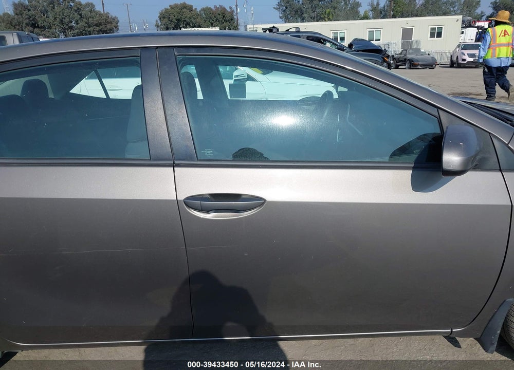 2017 TOYOTA COROLLA LE VIN: 2T1BURHE5HC952379