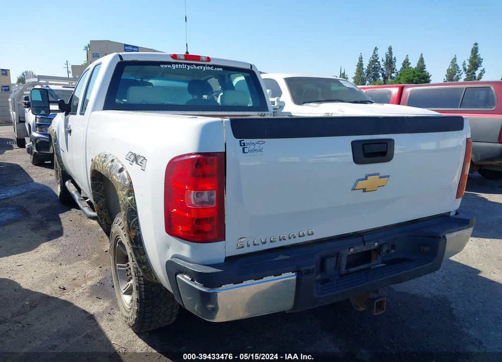 2009 CHEVROLET SILVERADO 2500HD WORK TRUCK VIN: 1GCHK49K39E147325